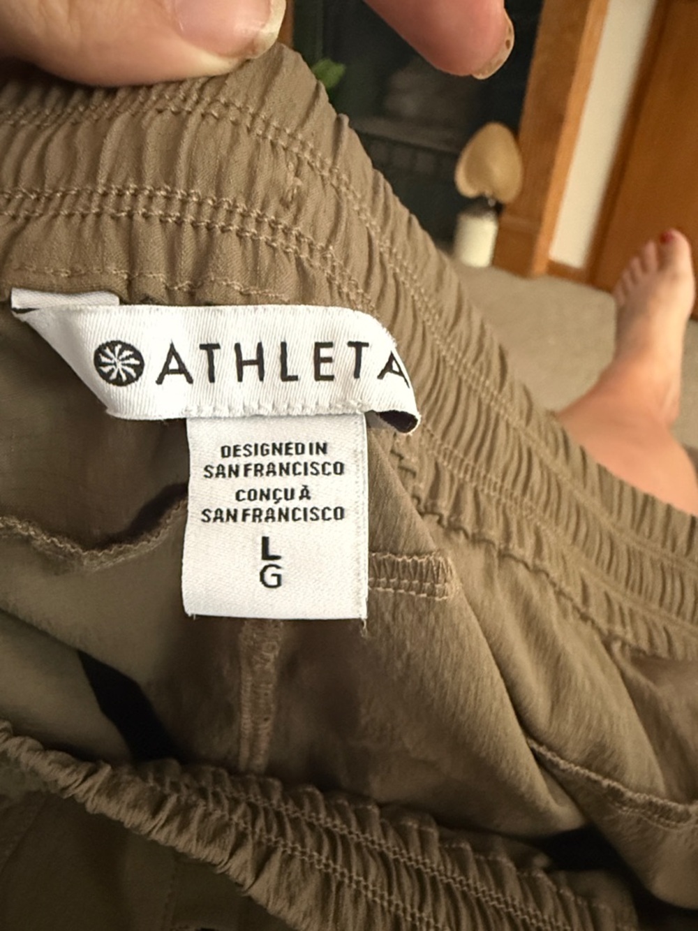 ATHLETA elastic waist lightweight zip up pockets drawstring athletic shorts L - Picture 3 of 5